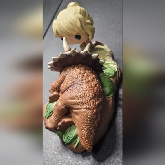 Funko Jurassic Park Dr. Sattler with Triceratops Pop! Moment - Picture 3 of 4